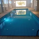 Villa Stef Lux - πολυτελής 8 - 10 ατόμων με εσωτερική πισίνα περιοχή αεροδρομίου - περαίας θεσσαλονίκη