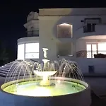 Villa Stef Lux - πολυτελής 8 - 10 ατόμων με εσωτερική πισίνα περιοχή αεροδρομίου - περαίας θεσσαλονίκη *