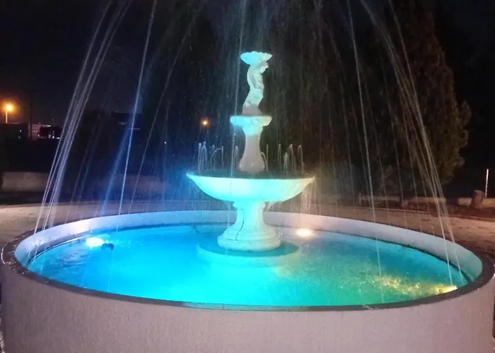Villa Stef Lux - πολυτελής 8 - 10 ατόμων με εσωτερική πισίνα περιοχή αεροδρομίου - περαίας θεσσαλονίκη Livadaki (Thessaloniki)