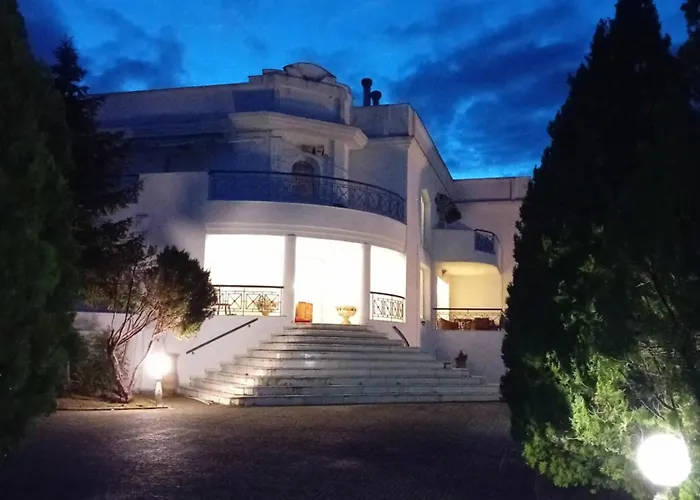 Villa Stef Lux - πολυτελής 8 - 10 ατόμων με εσωτερική πισίνα περιοχή αεροδρομίου - περαίας θεσσαλονίκη