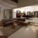 Villa Stef Lux - πολυτελής 8 - 10 ατόμων με εσωτερική πισίνα περιοχή αεροδρομίου - περαίας θεσσαλονίκη *