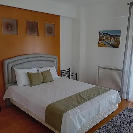 πολυτελησ βιλα 8 - 10 ατομων στην περιοχη αεροδρομιου θεσσαλονικησ