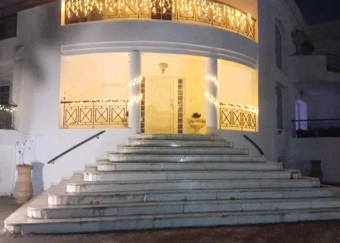 Villa Stef Lux - πολυτελής 8 - 10 ατόμων με εσωτερική πισίνα περιοχή αεροδρομίου - περαίας θεσσαλονίκη Livadaki (Thessaloniki)