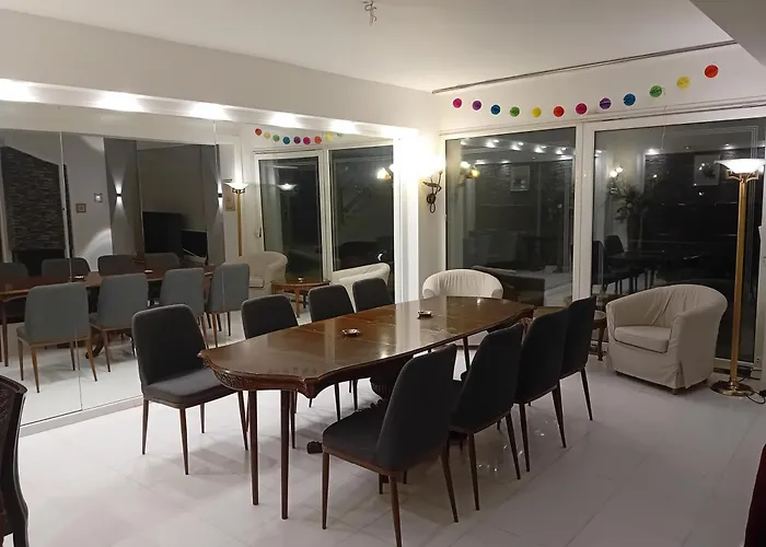 Villa Stef Lux - πολυτελής 8 - 10 ατόμων με εσωτερική πισίνα περιοχή αεροδρομίου - περαίας θεσσαλονίκη *