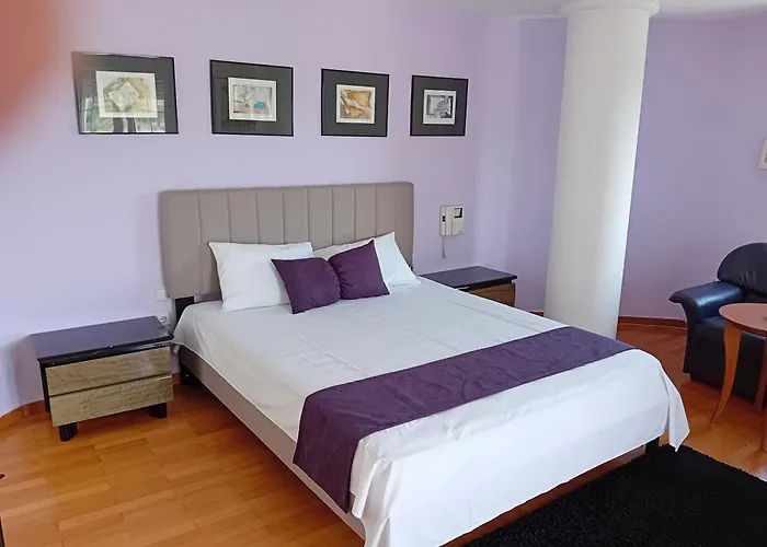 πολυτελησ βιλα 8 - 10 ατομων στην περιοχη αεροδρομιου θεσσαλονικησ