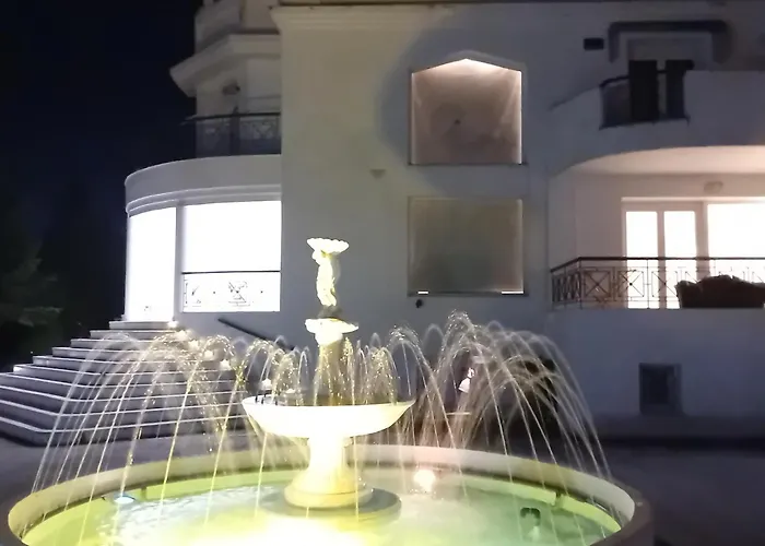 Villa Stef Lux - πολυτελής 8 - 10 ατόμων με εσωτερική πισίνα περιοχή αεροδρομίου - περαίας θεσσαλονίκη *
